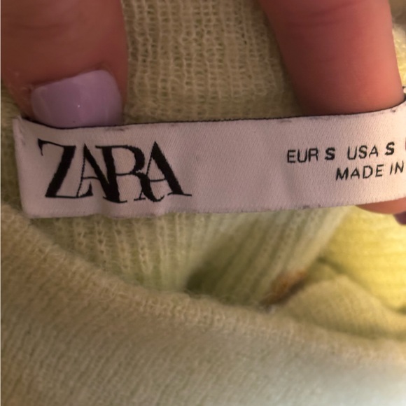 Zara Green Knit Embroidered Cropped Turtleneck Sweater - Picture 3 of 6